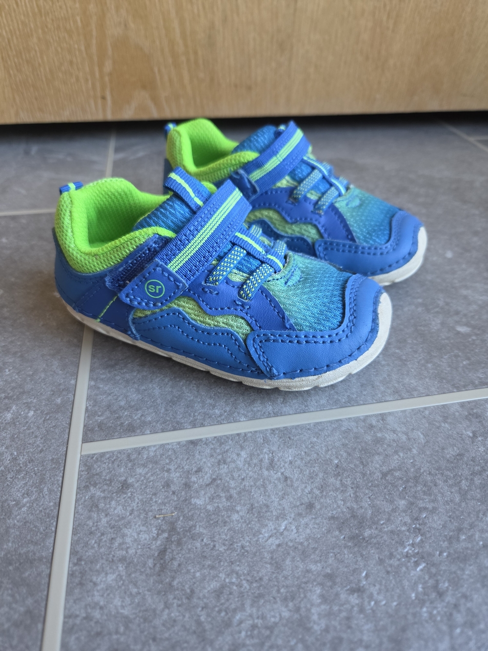 5.5M Stride Rite Shoes